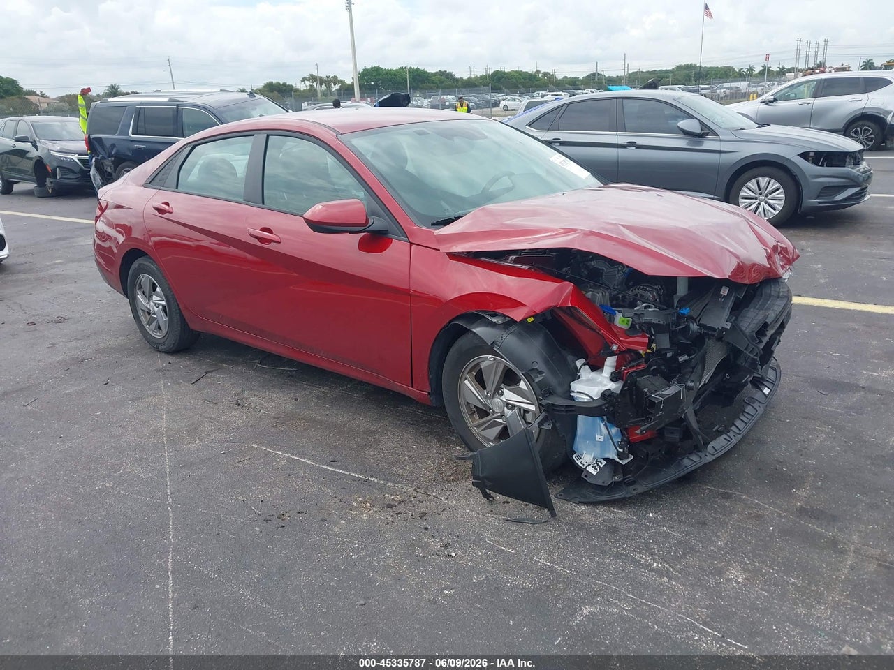 2025 HYUNDAI ELANTRA SE thumbnail 2