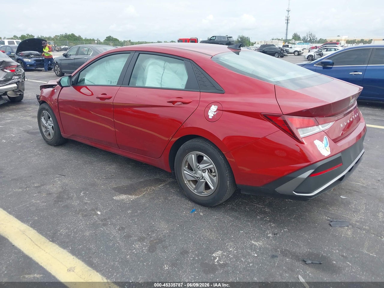 2025 HYUNDAI ELANTRA SE thumbnail 4