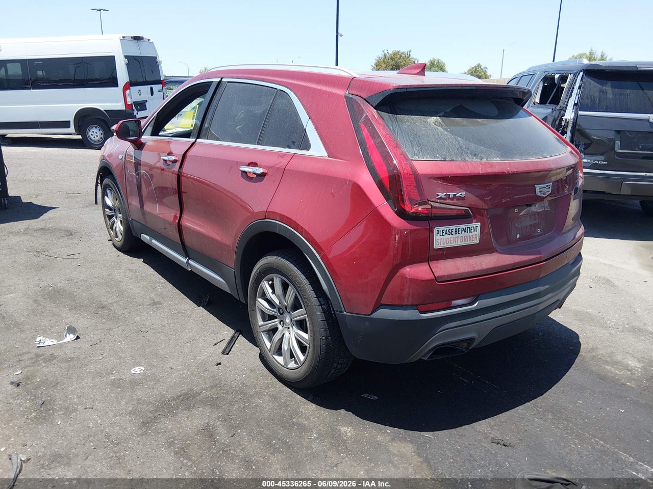 2019 CADILLAC XT4 PREMIUM LUXURY thumbnail 4