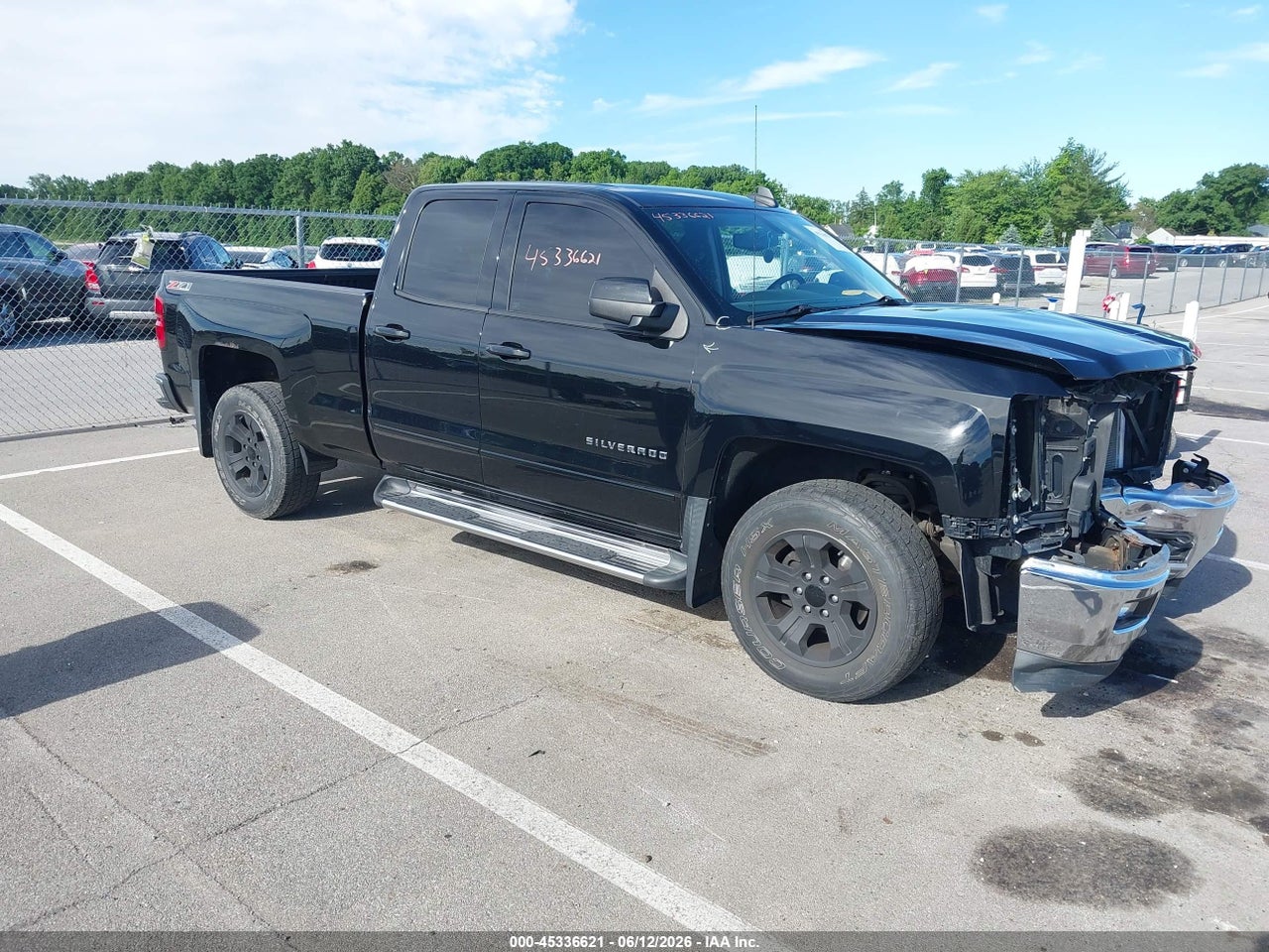 2015 CHEVROLET SILVERADO 1500 2LT thumbnail 2