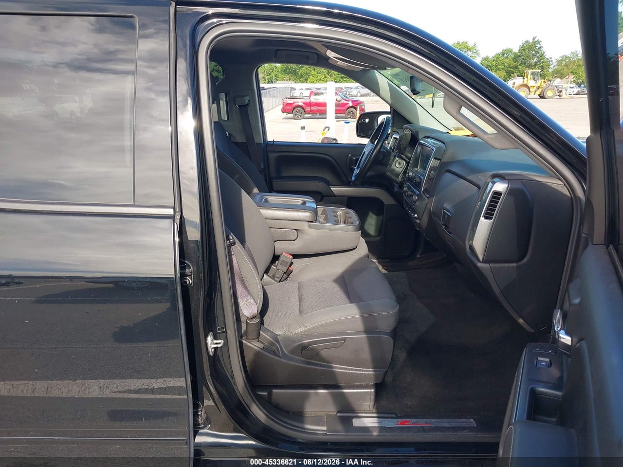 2015 CHEVROLET SILVERADO 1500 2LT thumbnail 6