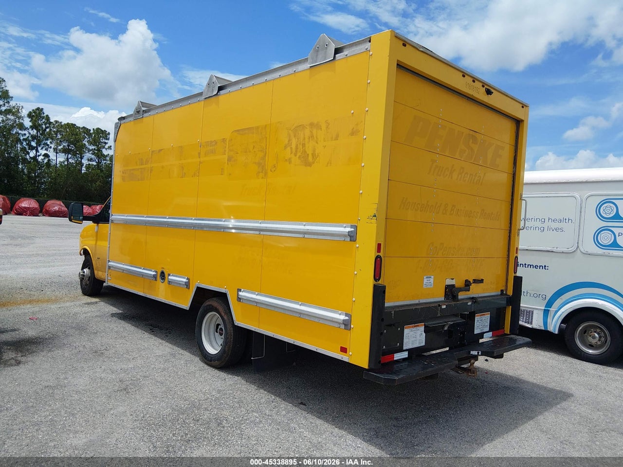 2021 GMC SAVANA CUTAWAY WORK VAN thumbnail 4