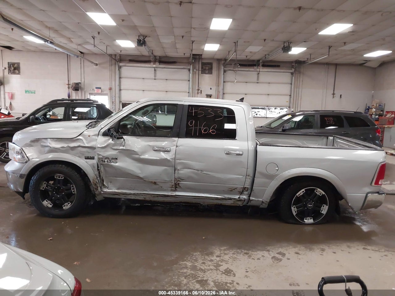 2014 RAM 1500 LARAMIE thumbnail 7