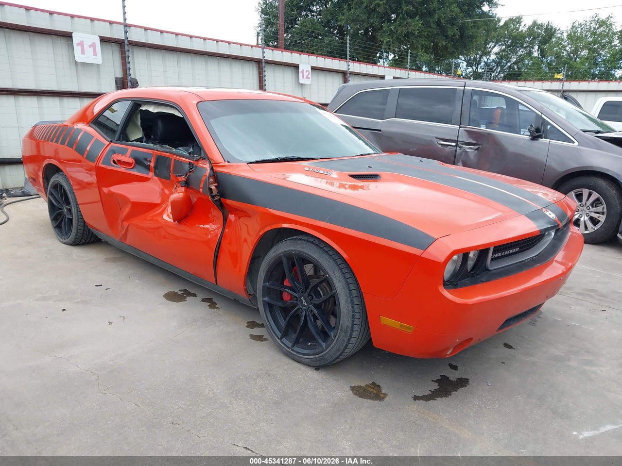 2008 DODGE CHALLENGER SRT8 thumbnail 2