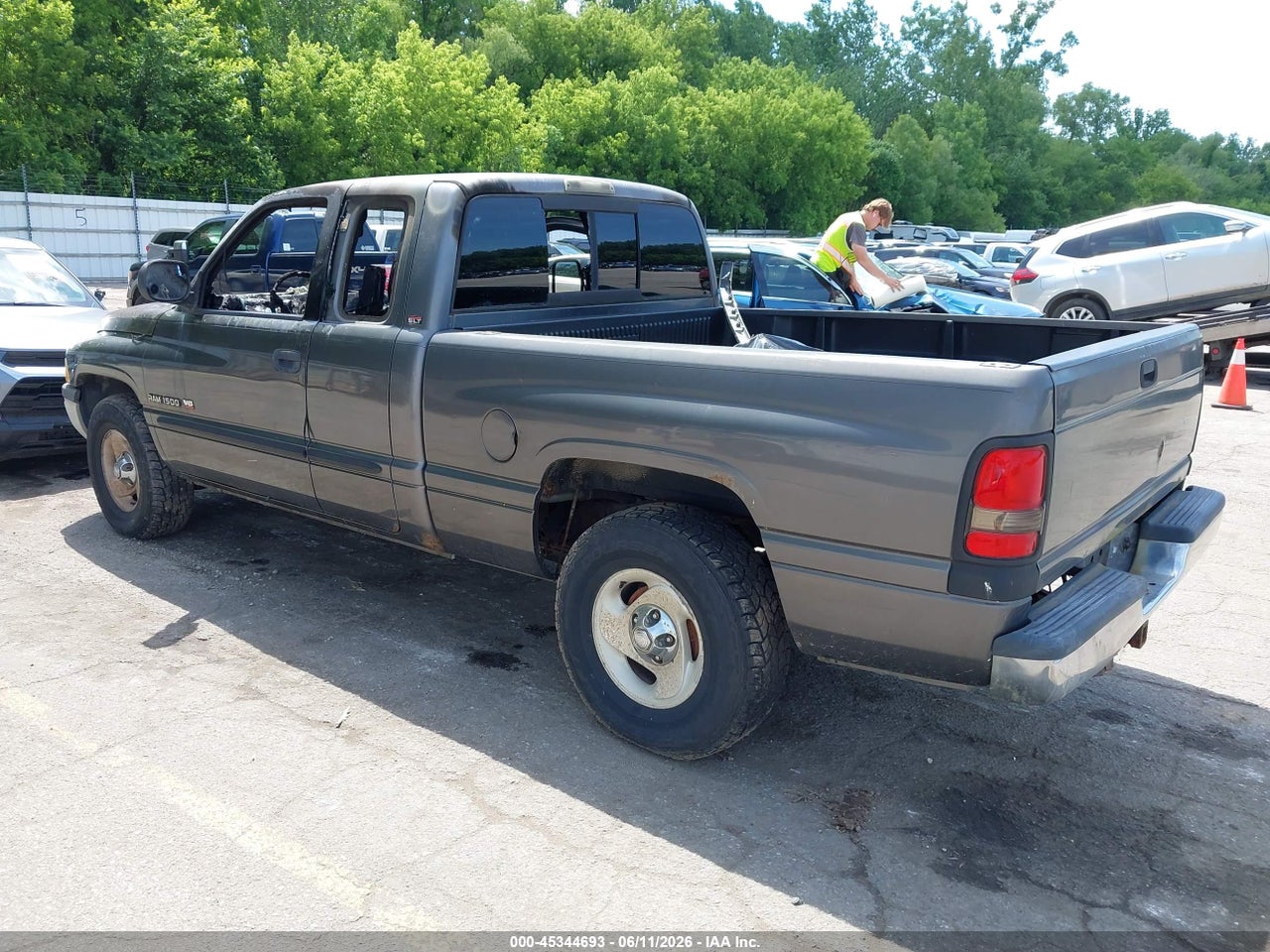 2001 DODGE RAM 1500 ST thumbnail 4