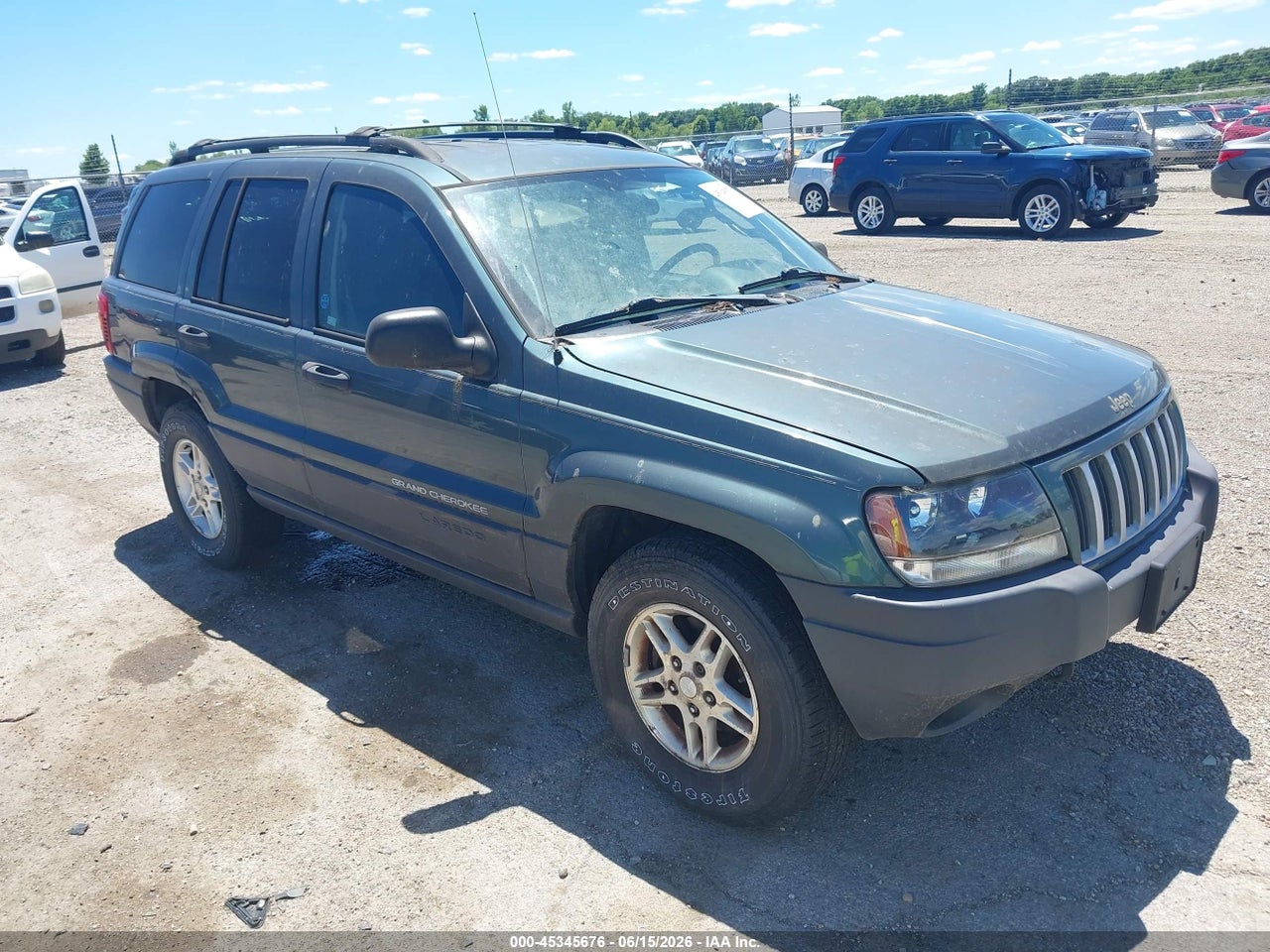 2004 JEEP GRAND CHEROKEE LAREDO thumbnail 2