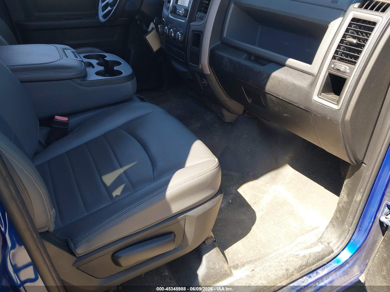 2016 RAM 1500 TRADESMAN thumbnail 6