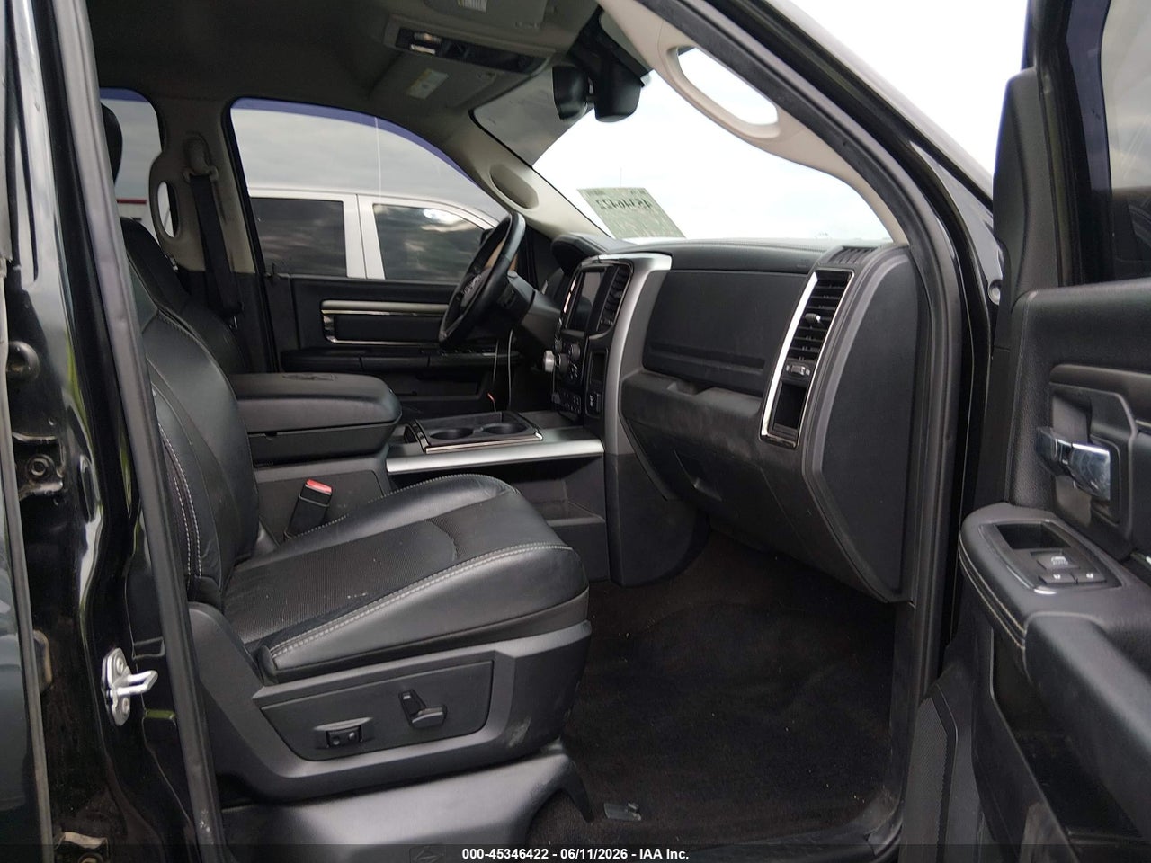 2015 RAM 1500 SPORT thumbnail 6