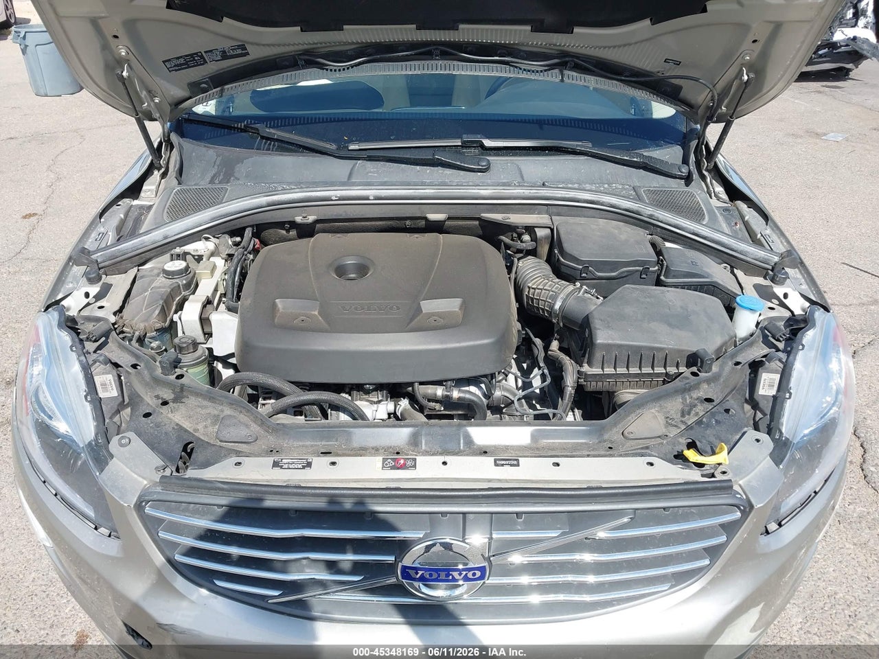 2015 VOLVO XC60 T6 thumbnail 11