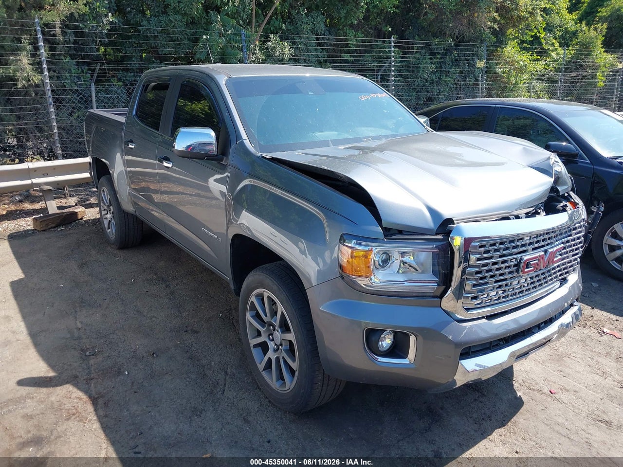 2019 GMC CANYON DENALI thumbnail 2