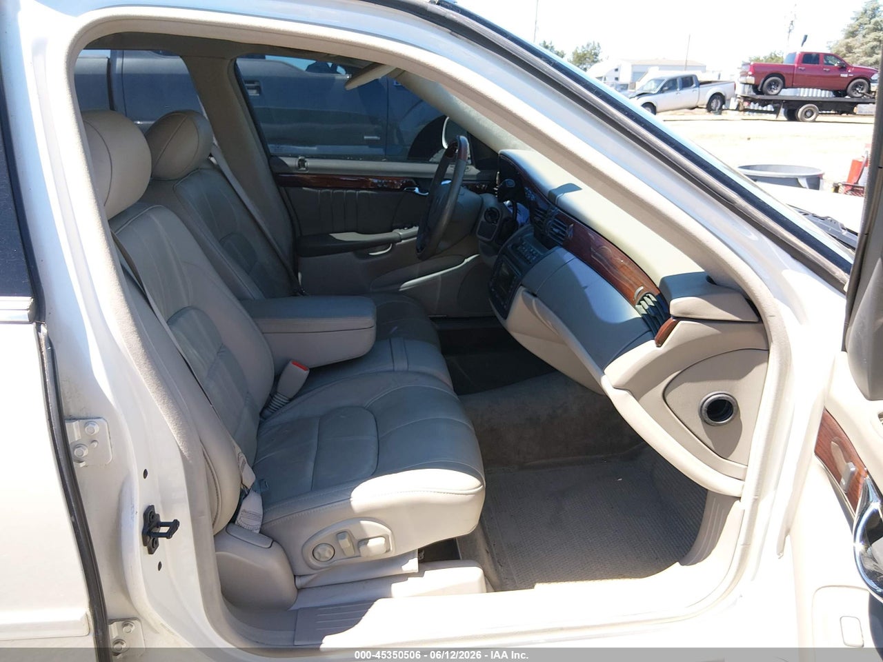 2002 CADILLAC DEVILLE DHS · 5/12