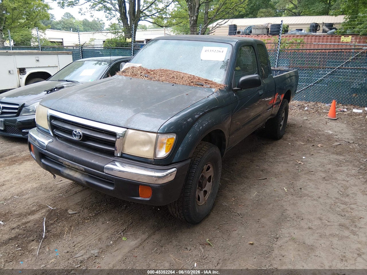 1998 TOYOTA TACOMA BASE V6 thumbnail 3