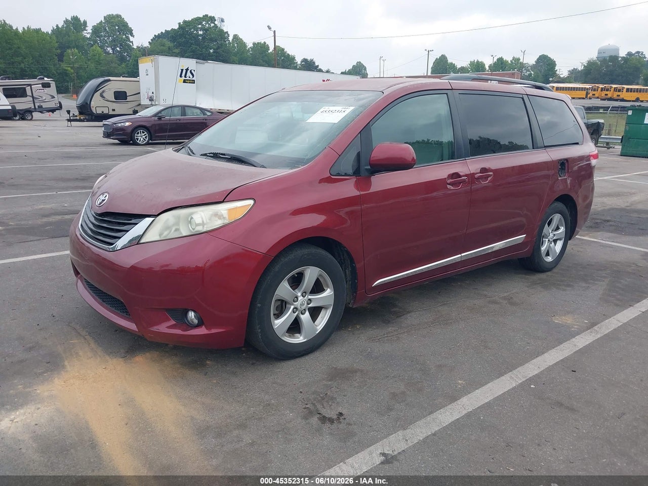 2011 TOYOTA SIENNA LE V6 thumbnail 3