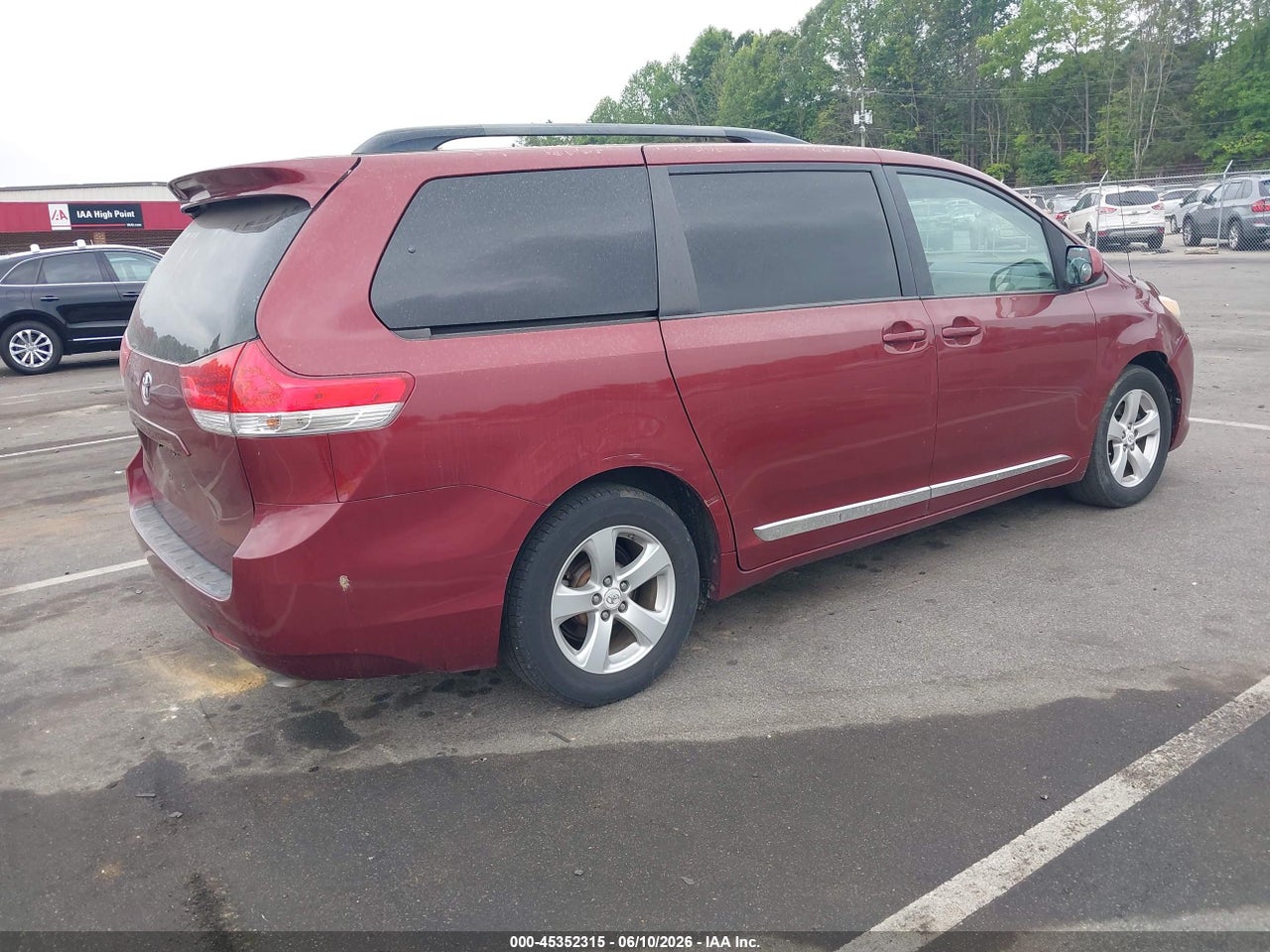 2011 TOYOTA SIENNA LE V6 thumbnail 5
