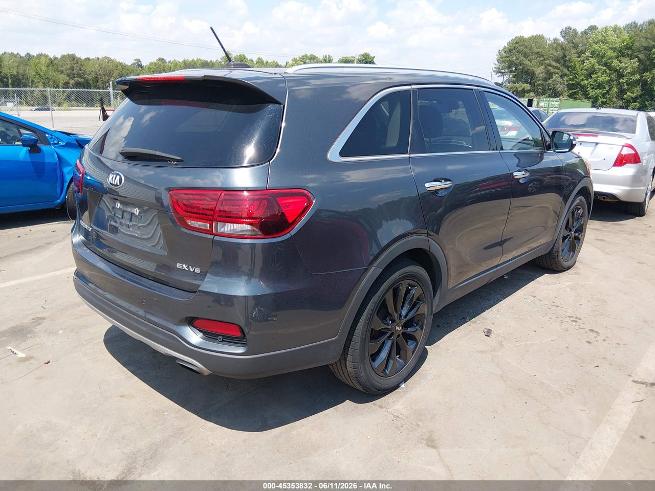 2020 KIA SORENTO 3.3L EX · 4/12