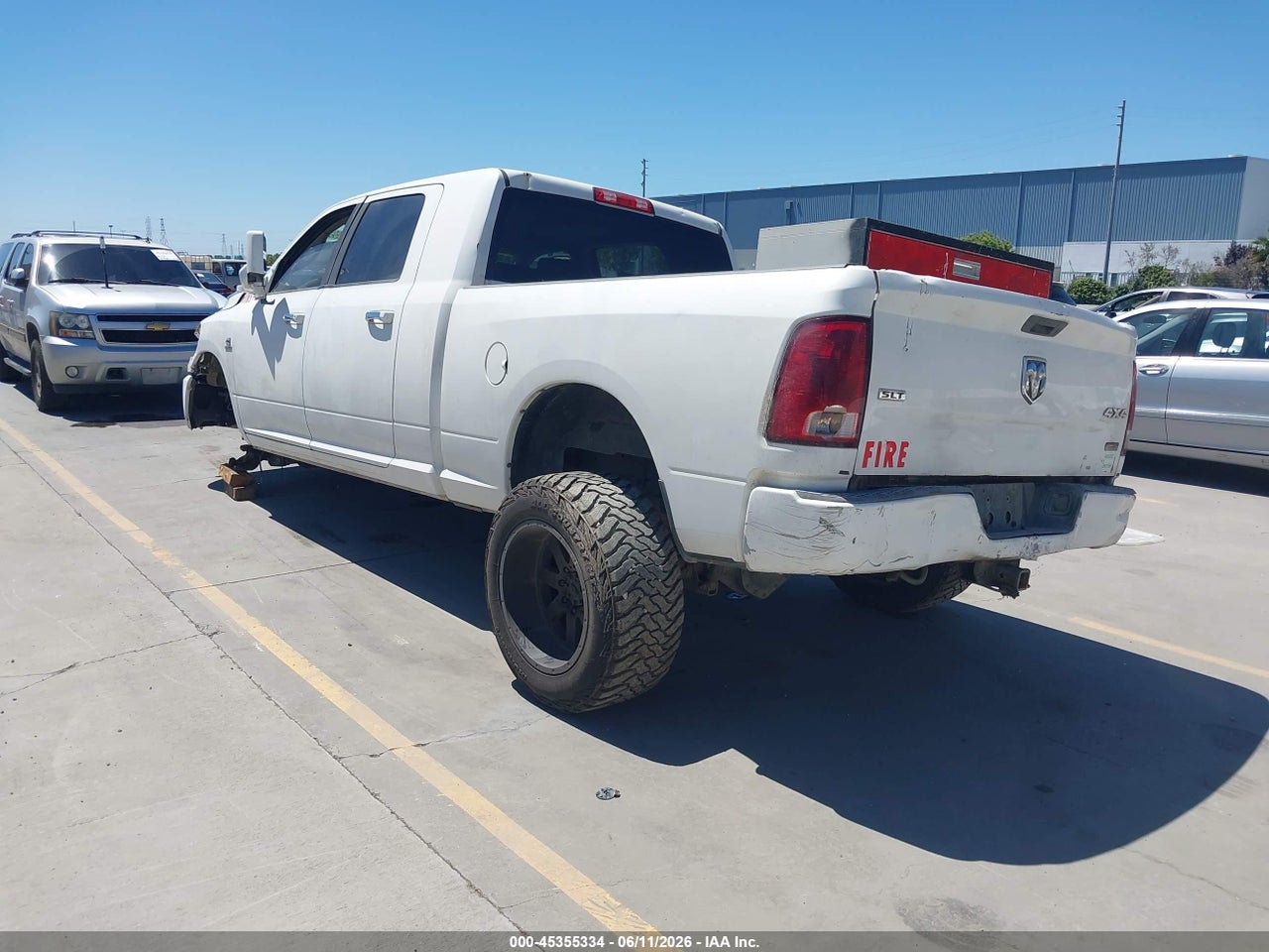 2012 RAM 2500 SLT thumbnail 4