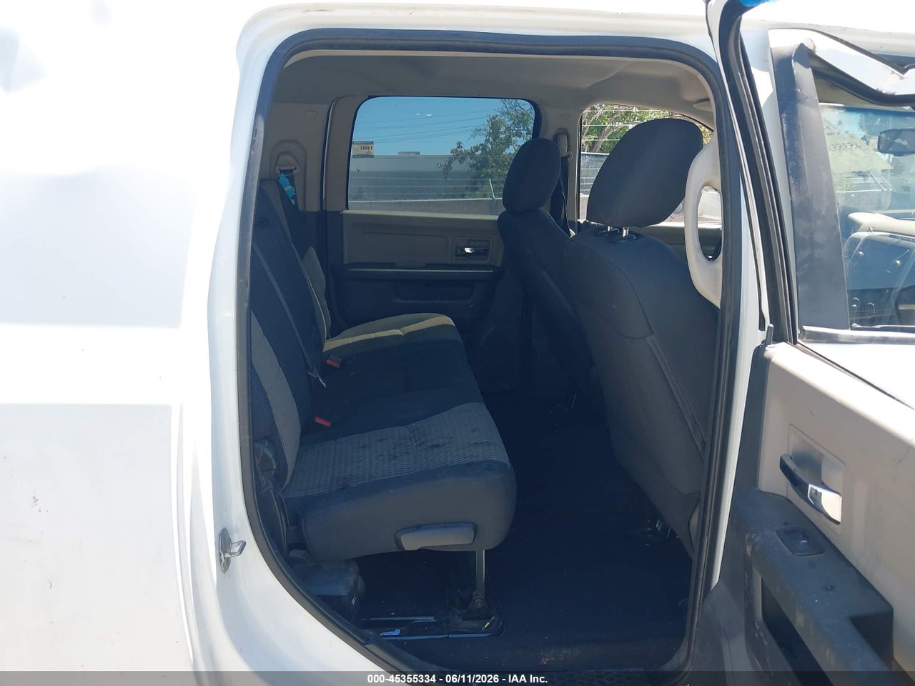 2012 RAM 2500 SLT thumbnail 9