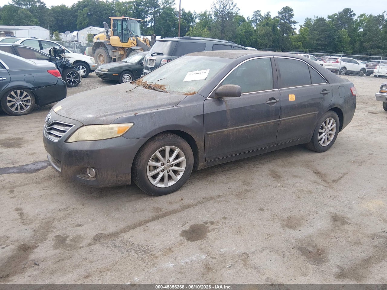 2010 TOYOTA CAMRY XLE V6 thumbnail 3