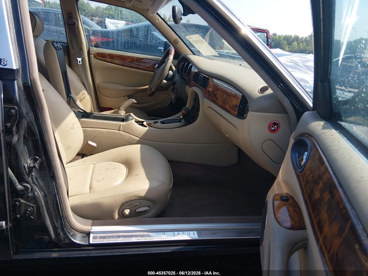 2002 JAGUAR XJ8 VANDEN PLAS thumbnail 6