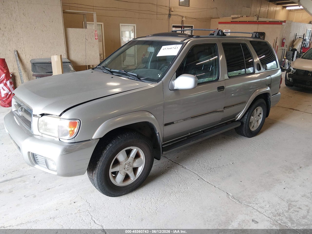 2001 NISSAN PATHFINDER LE thumbnail 3