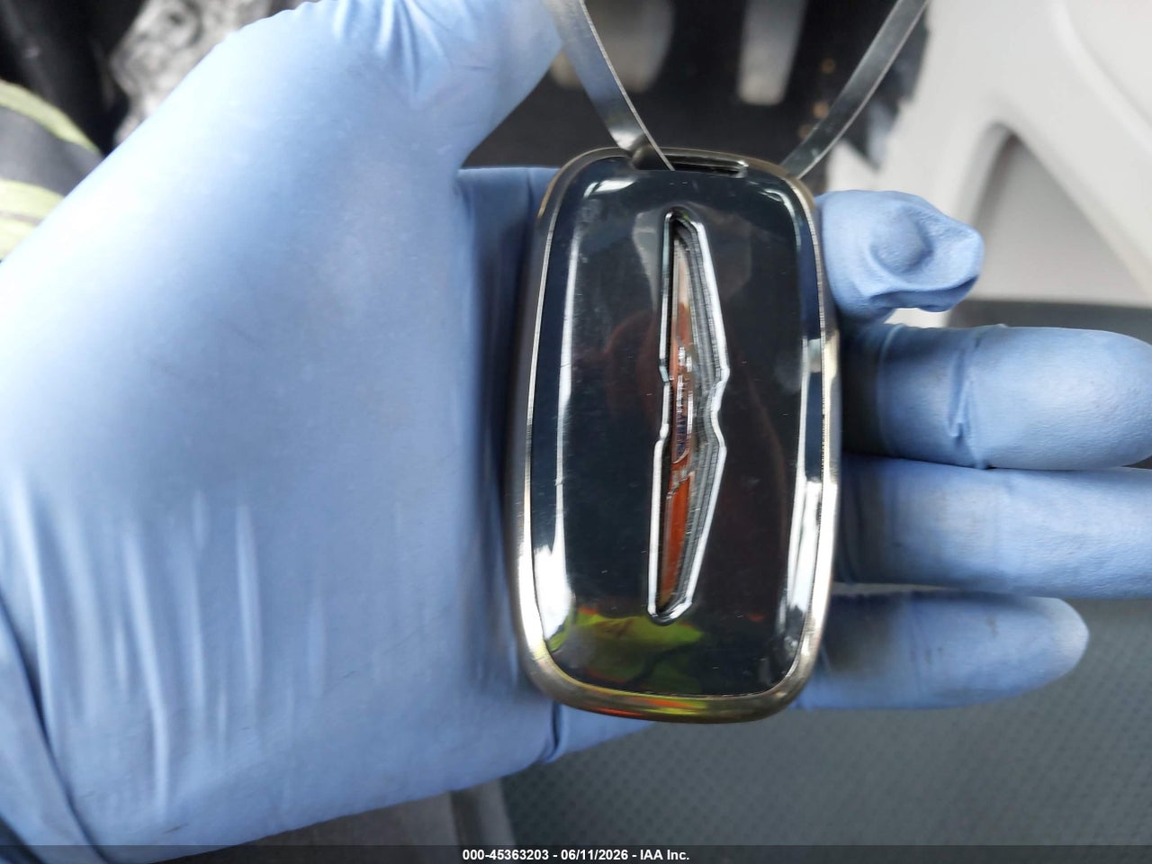 2023 CHRYSLER PACIFICA HYBRID LIMITED thumbnail 12