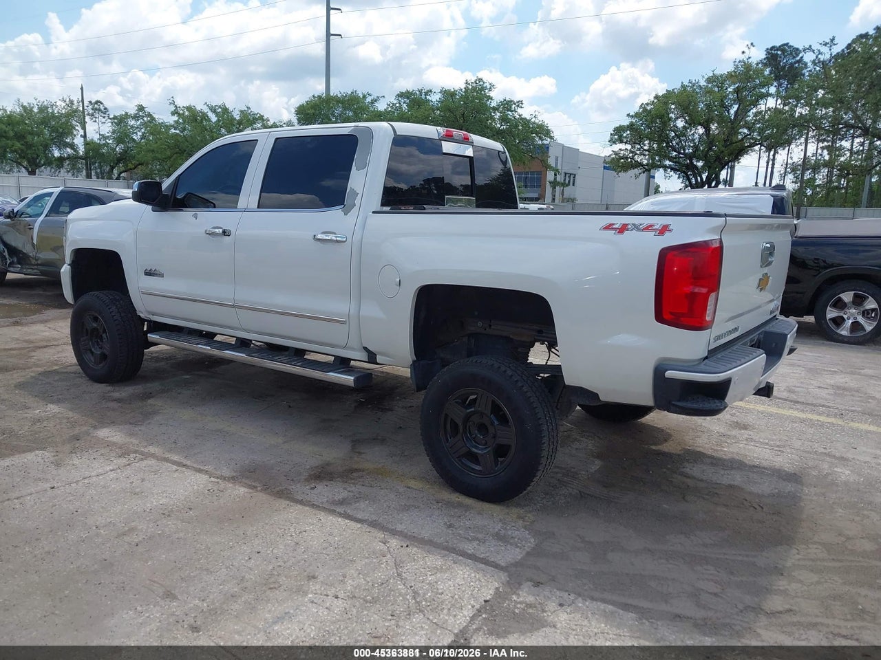 2016 CHEVROLET SILVERADO 1500 HIGH COUNTRY thumbnail 4