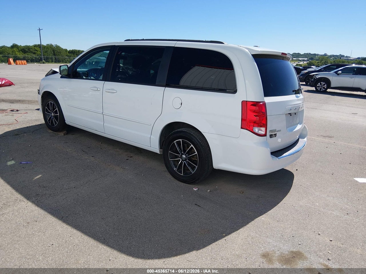2017 DODGE GRAND CARAVAN GT thumbnail 4