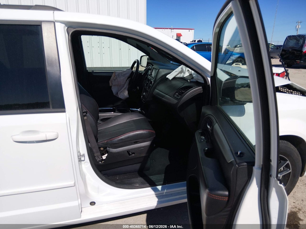 2017 DODGE GRAND CARAVAN GT thumbnail 6