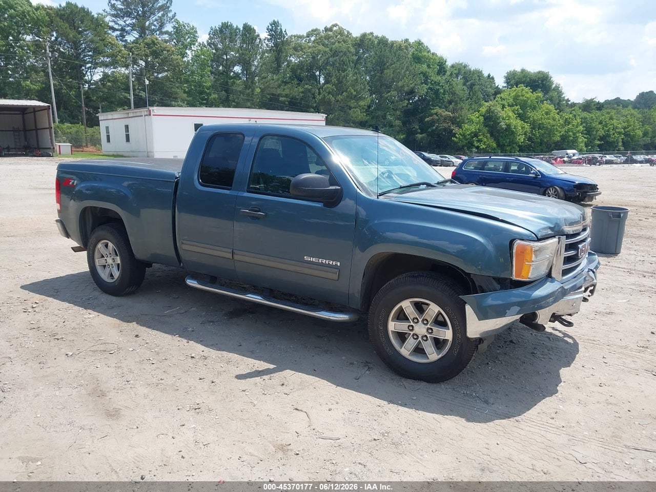 2012 GMC SIERRA 1500 SLE thumbnail 2