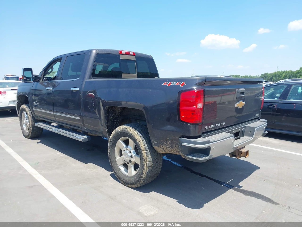 2016 CHEVROLET SILVERADO 2500HD LTZ thumbnail 4
