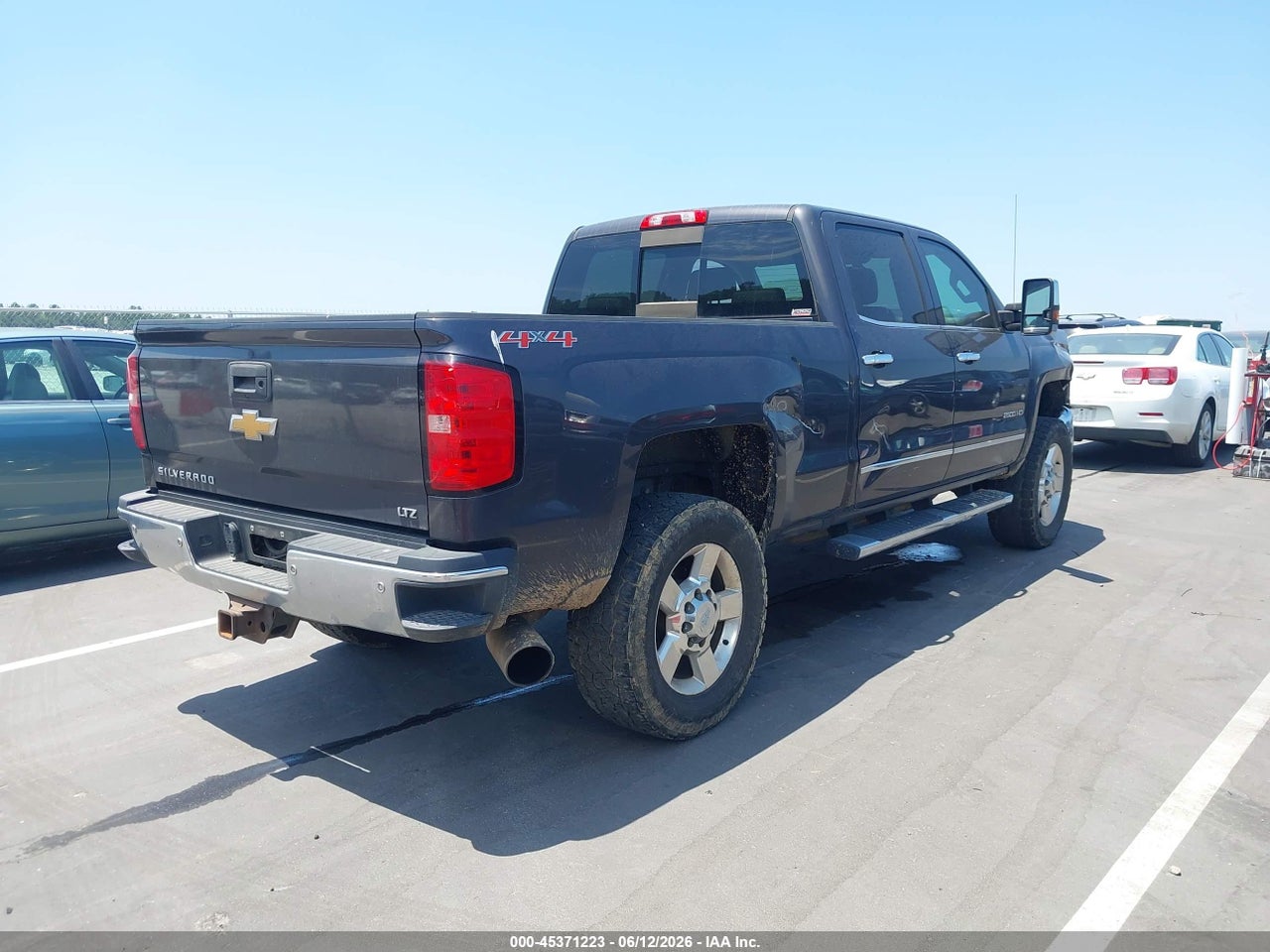 2016 CHEVROLET SILVERADO 2500HD LTZ thumbnail 5