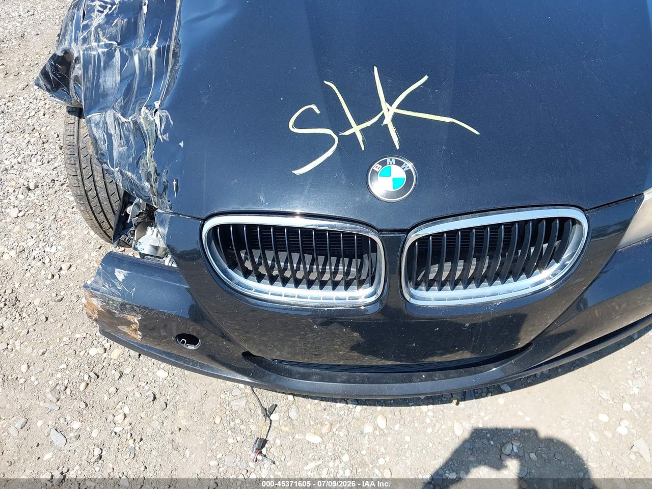 2011 BMW 328I XDRIVE thumbnail 11