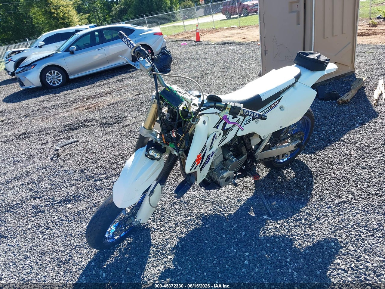 2017 SUZUKI DR-Z400 SM thumbnail 3