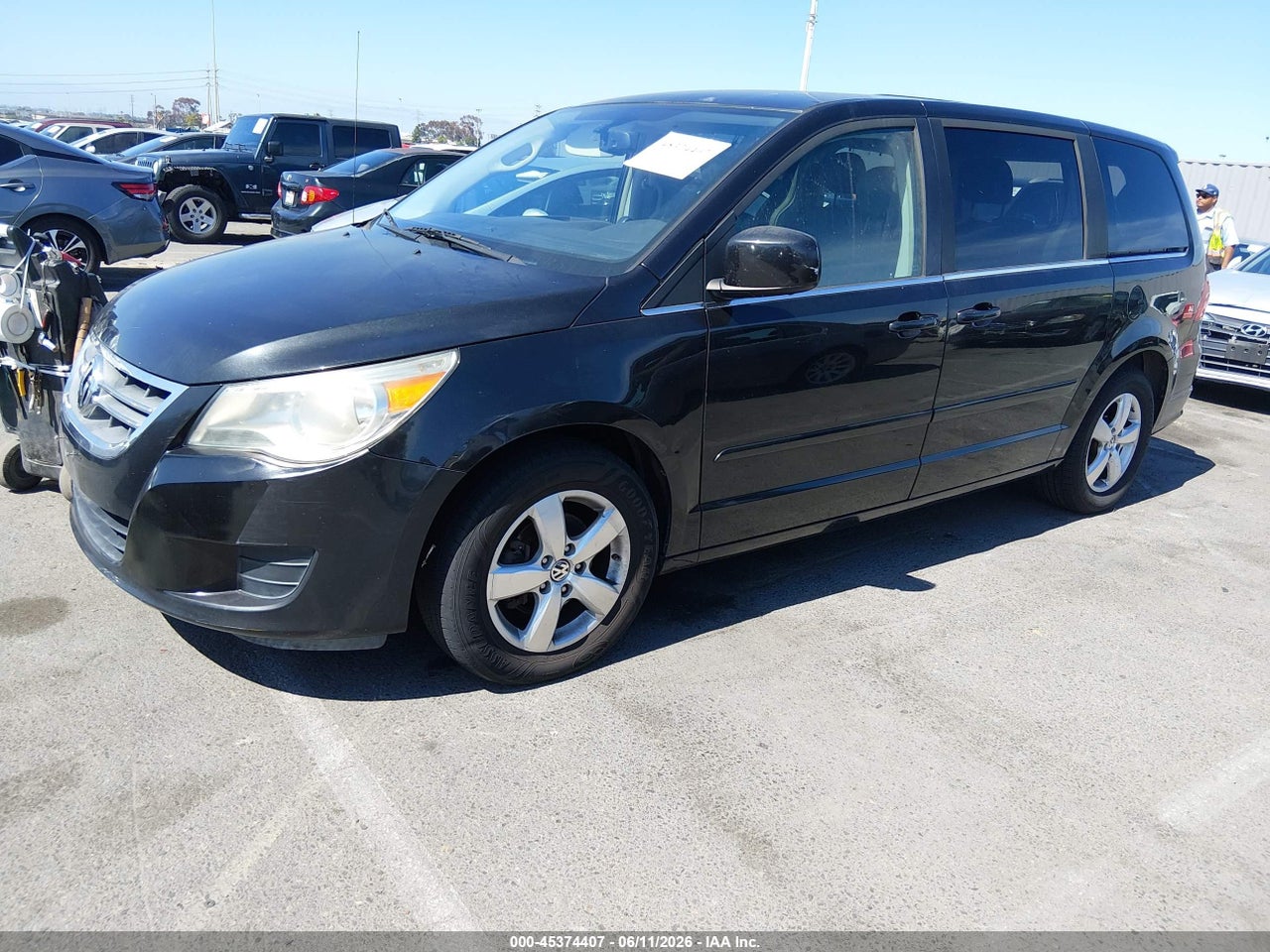 2009 VOLKSWAGEN ROUTAN SEL thumbnail 3