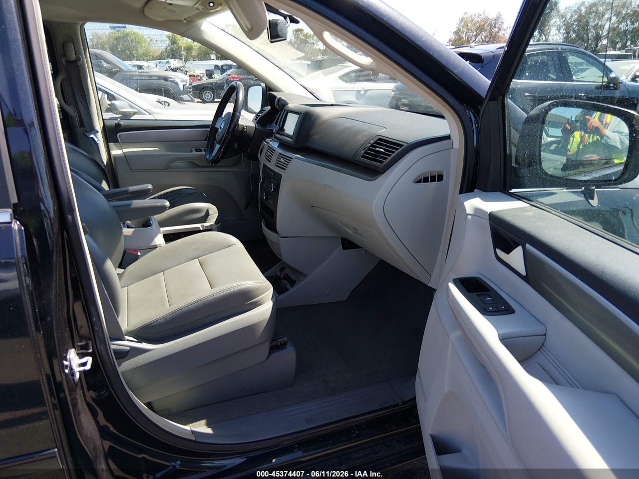 2009 VOLKSWAGEN ROUTAN SEL thumbnail 6