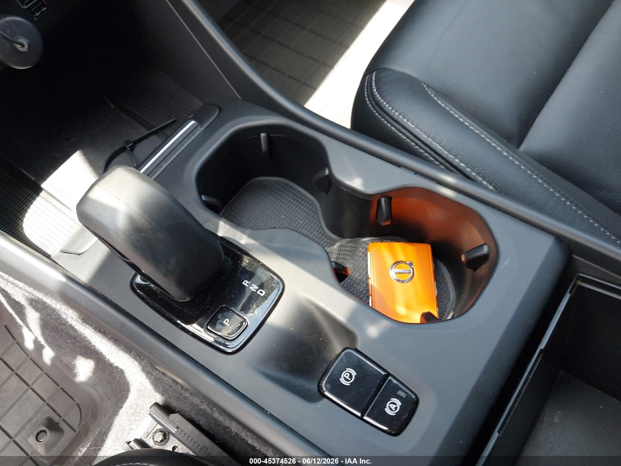 2022 VOLVO XC40 T5 MOMENTUM thumbnail 12