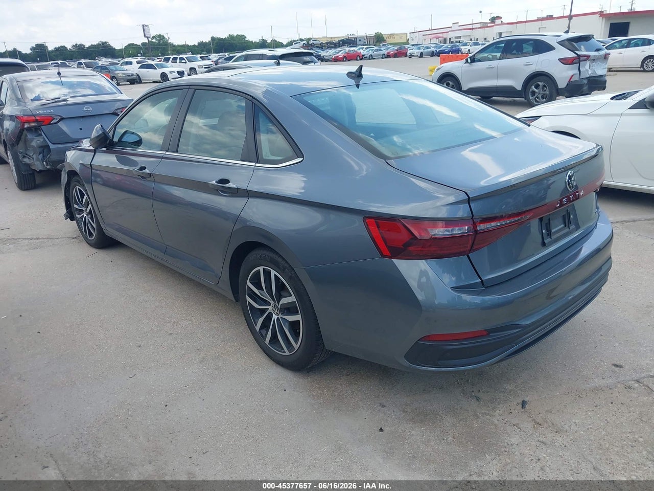 2026 VOLKSWAGEN JETTA SE thumbnail 4