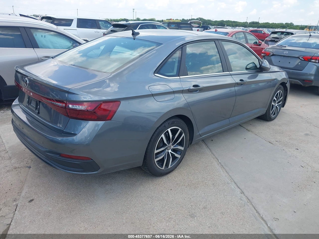 2026 VOLKSWAGEN JETTA SE thumbnail 5