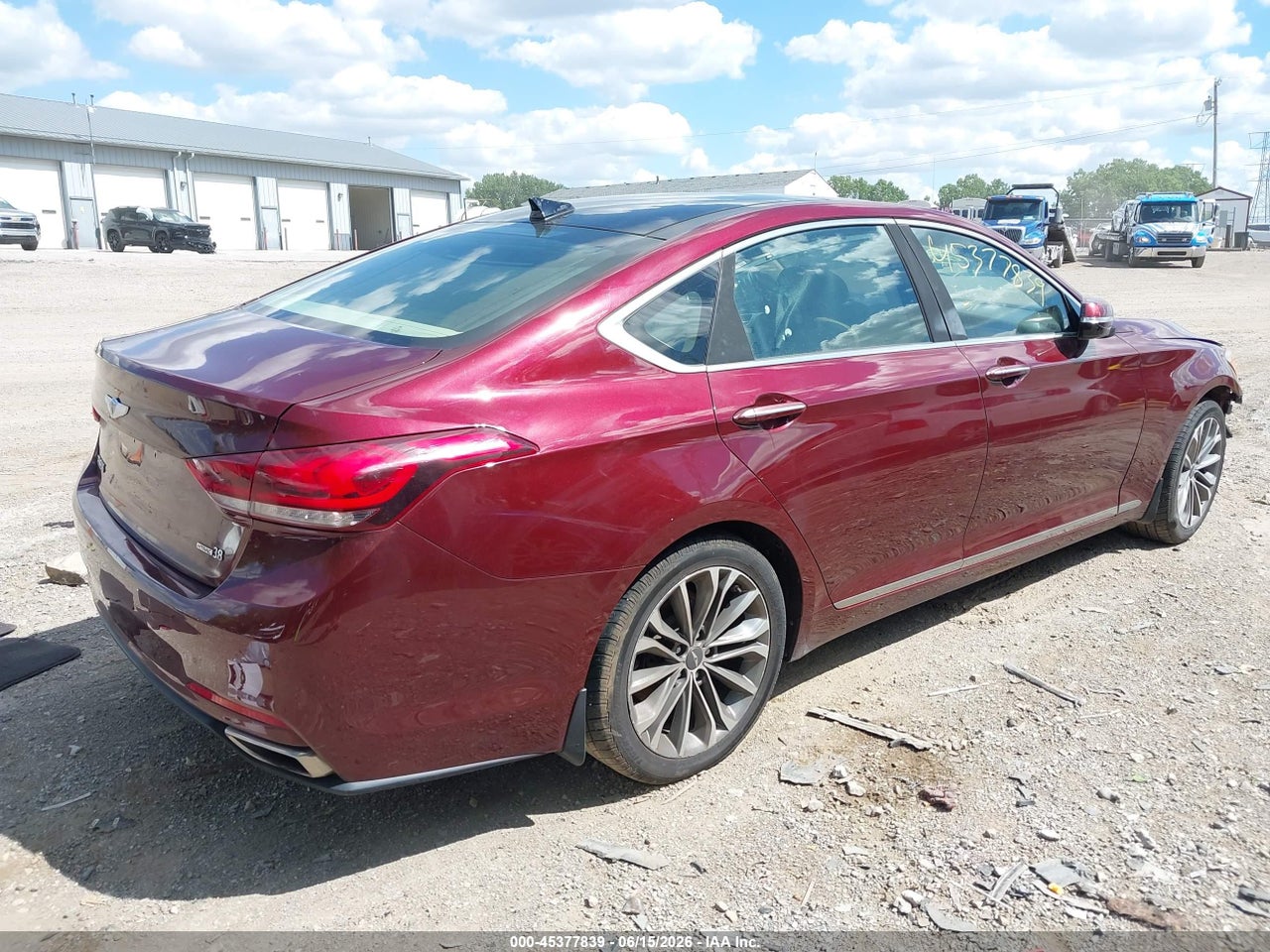 2016 HYUNDAI GENESIS 3.8 · 4/12