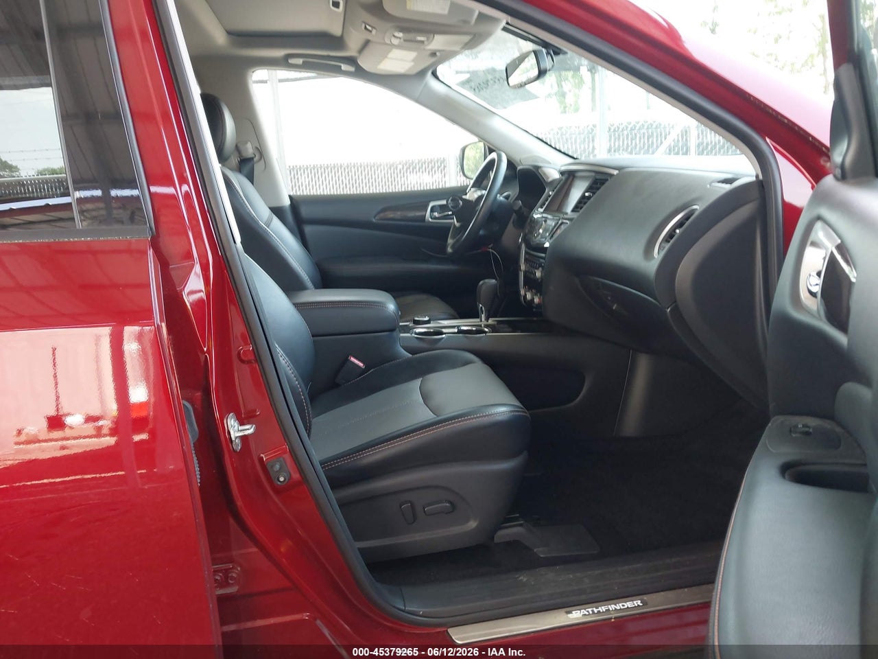 2019 NISSAN PATHFINDER SL thumbnail 6