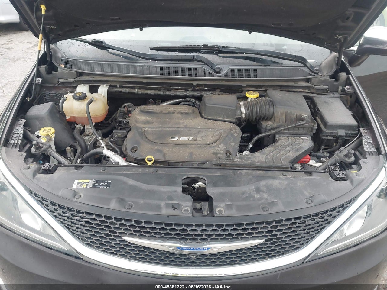 2019 CHRYSLER PACIFICA LIMITED thumbnail 11