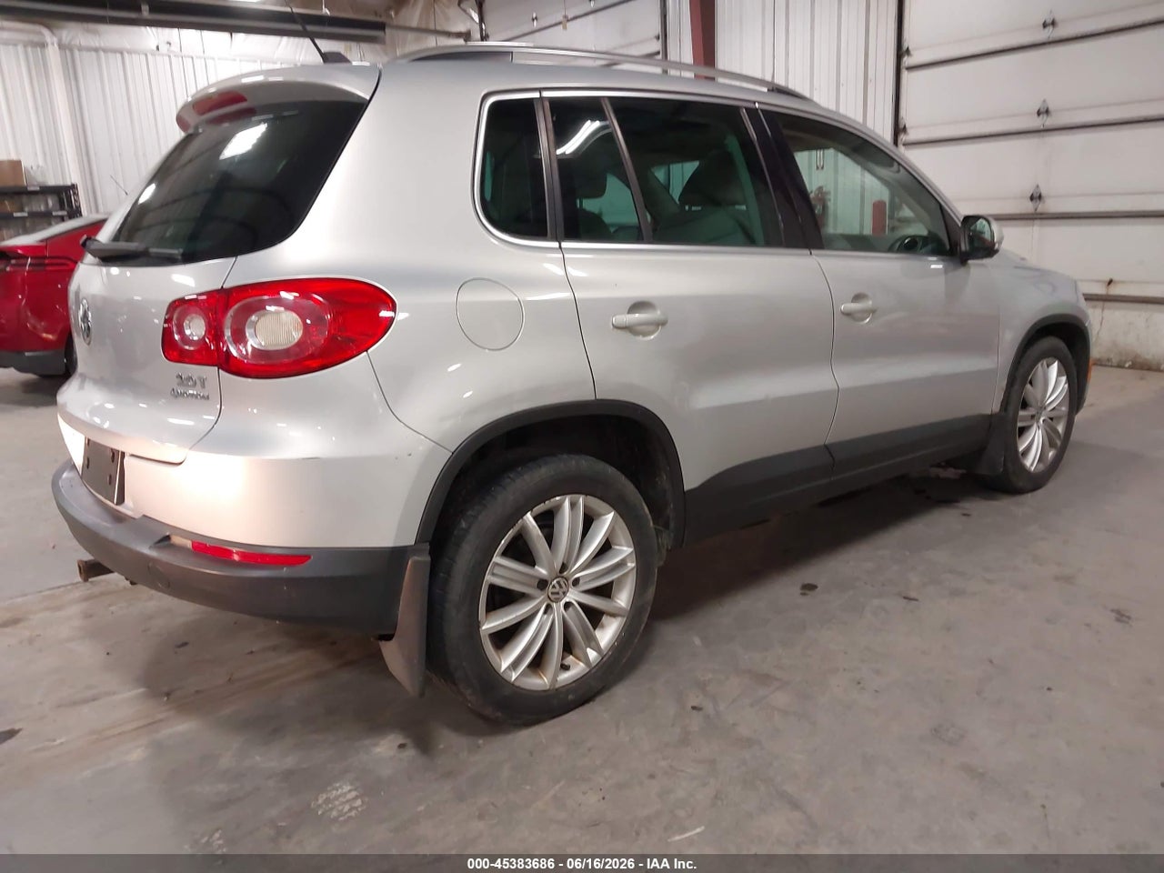 2009 VOLKSWAGEN TIGUAN SEL thumbnail 5