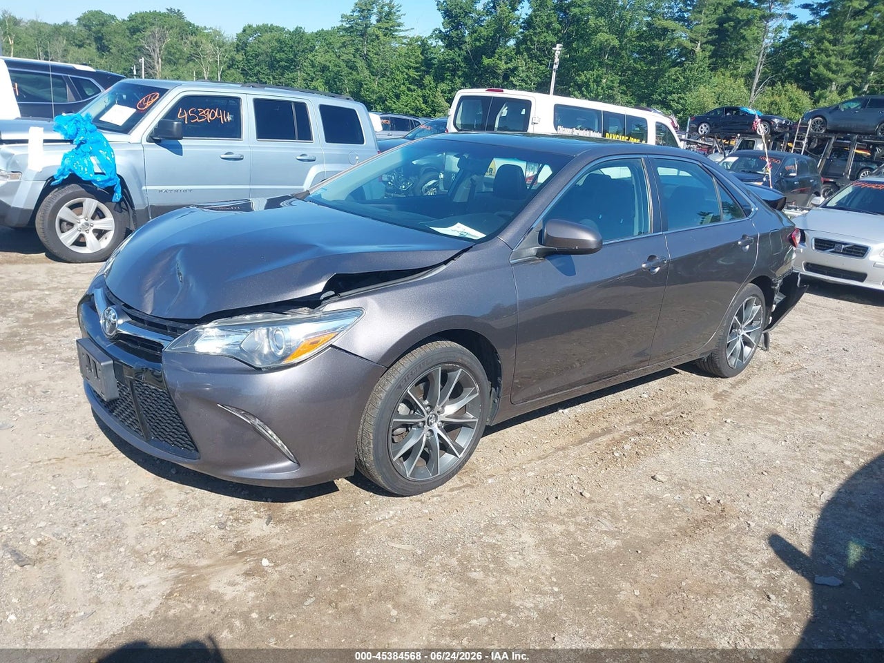 2015 TOYOTA CAMRY XSE thumbnail 3
