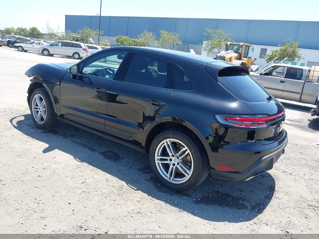 2023 PORSCHE MACAN T thumbnail 4