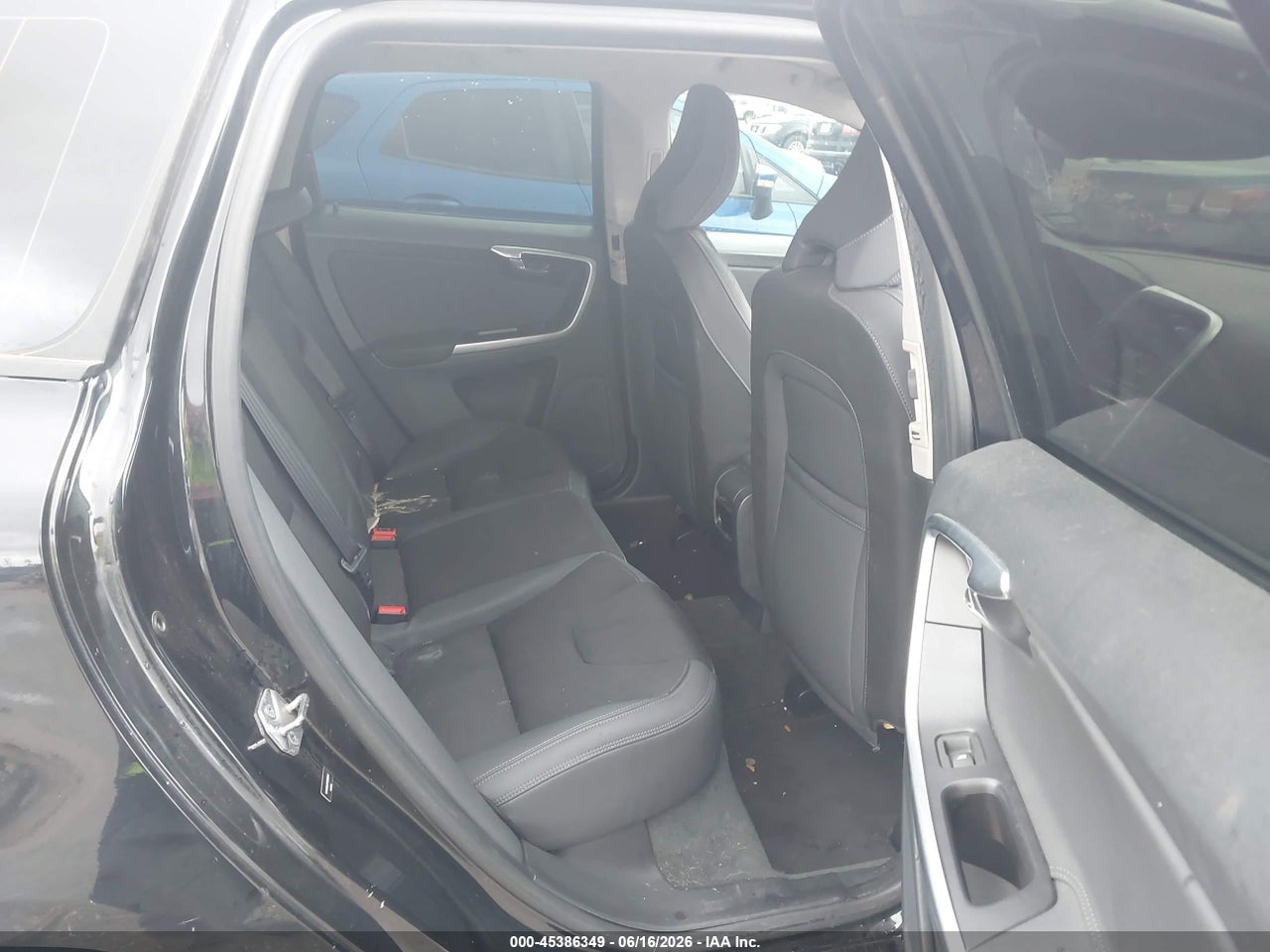 2015 VOLVO XC60 T5 thumbnail 9