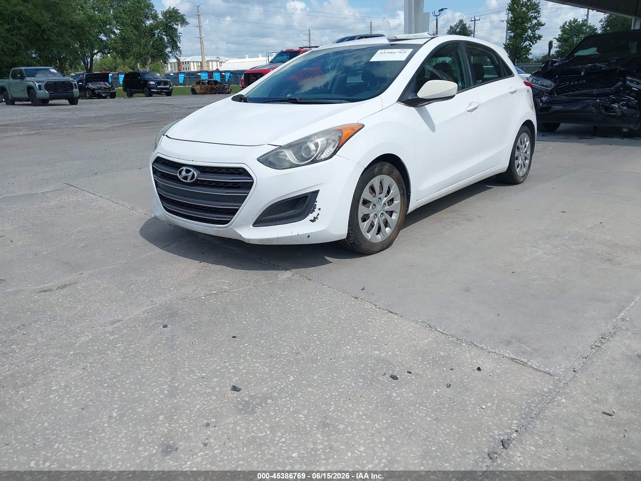2017 HYUNDAI ELANTRA GT   · 6/12
