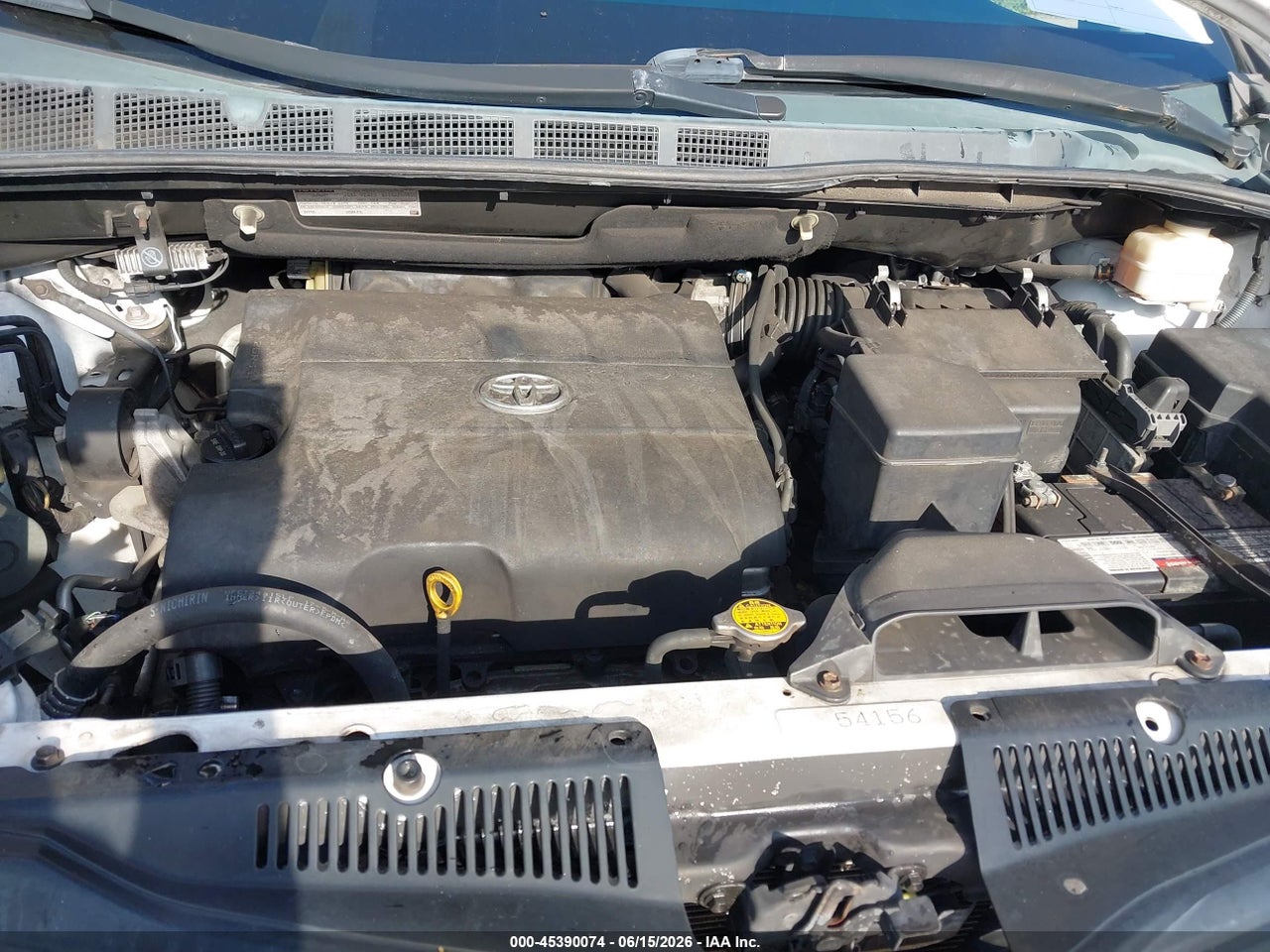 2011 TOYOTA SIENNA LE V6 thumbnail 11