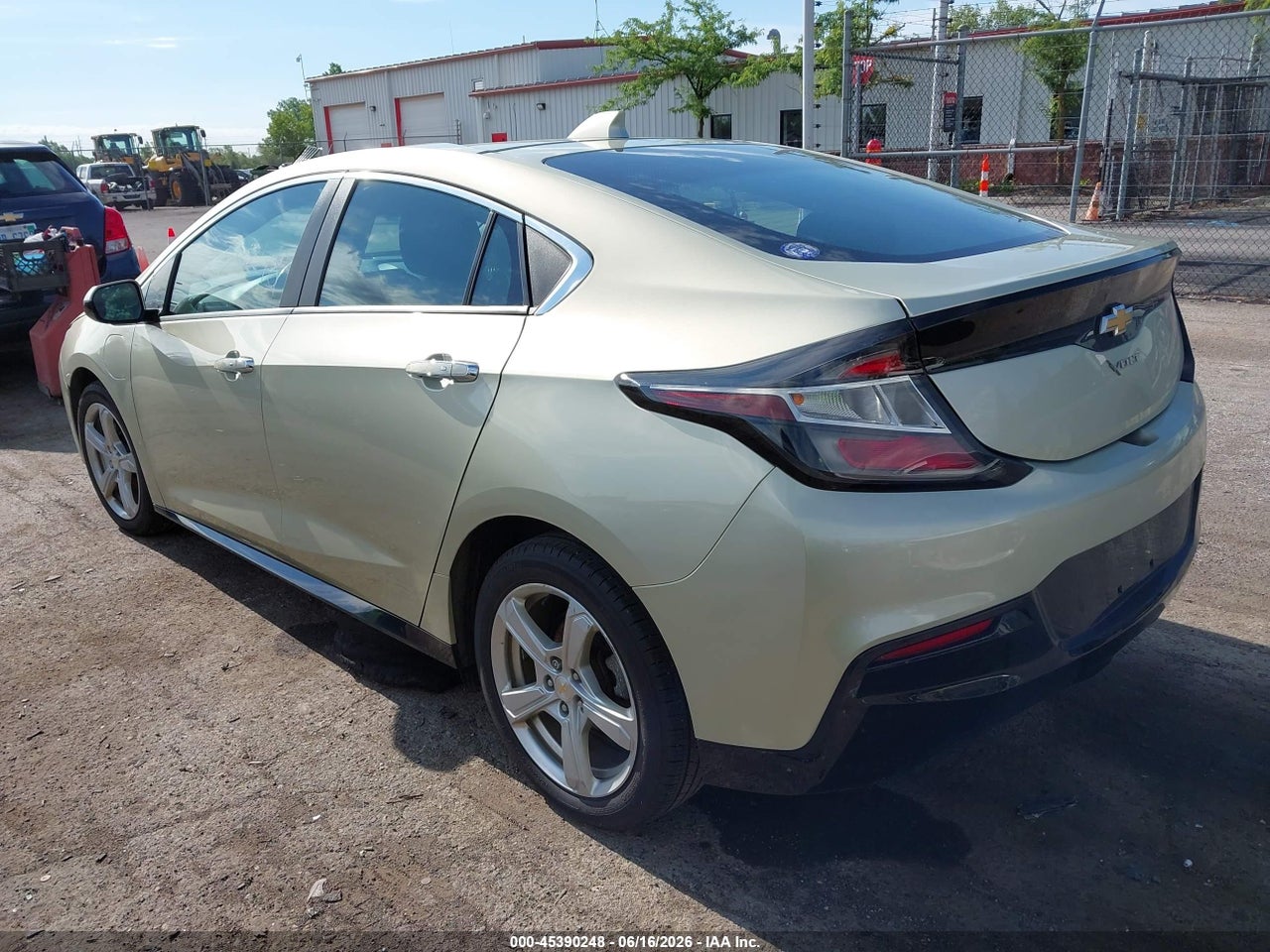2017 CHEVROLET VOLT LT thumbnail 4
