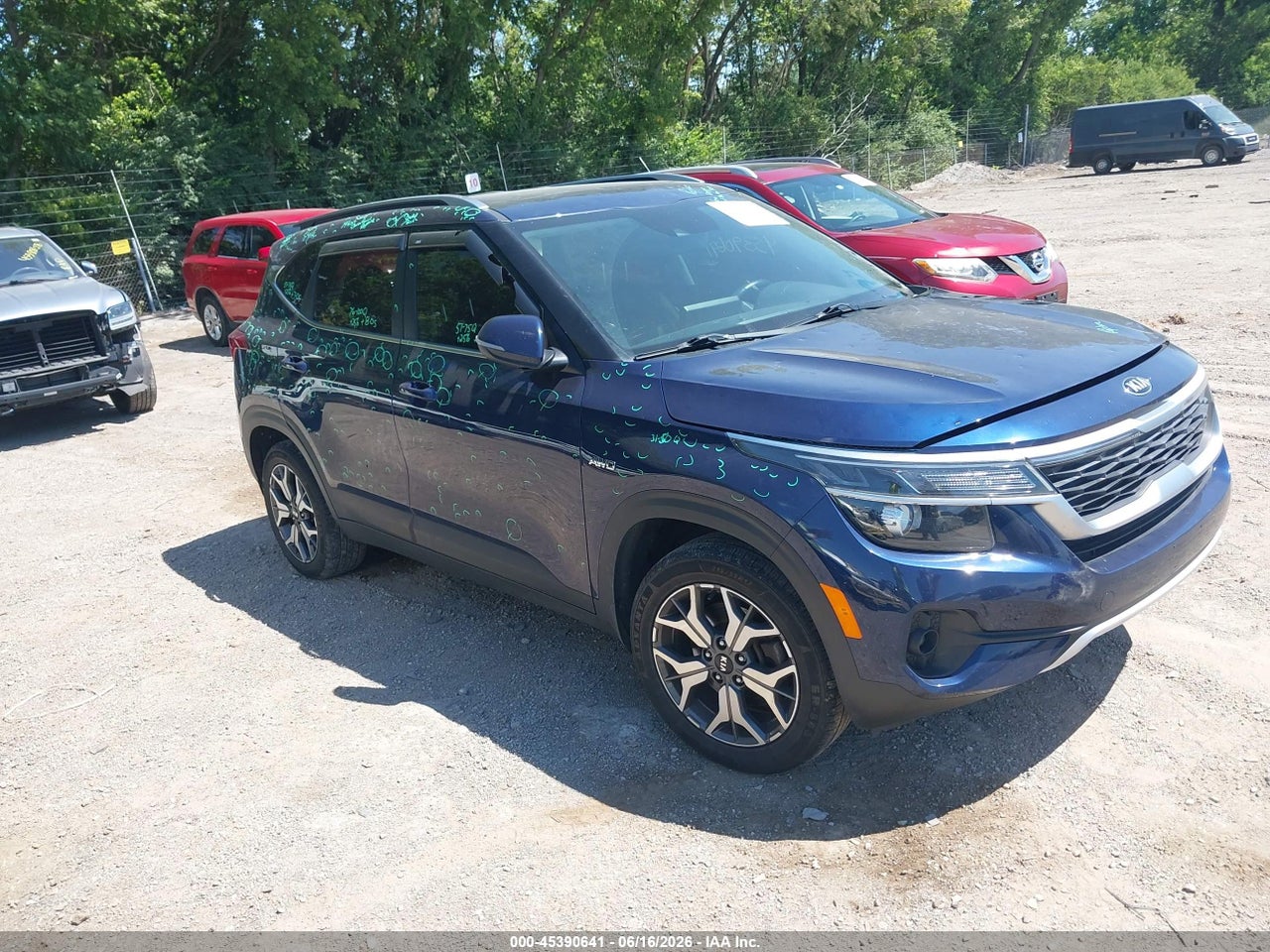 2021 KIA SELTOS EX thumbnail 2