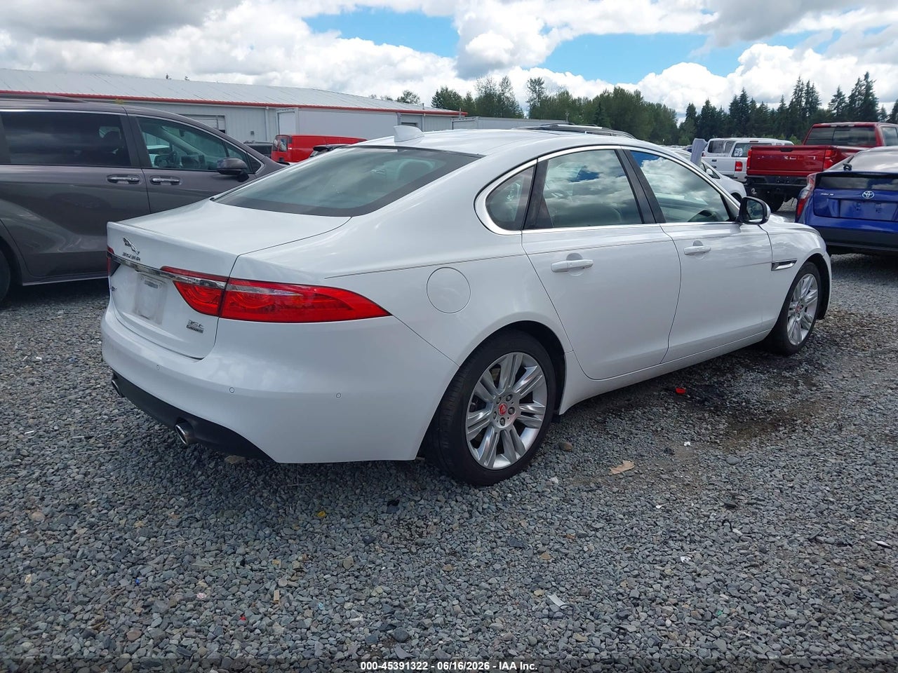 2016 JAGUAR XF 35T PRESTIGE thumbnail 5